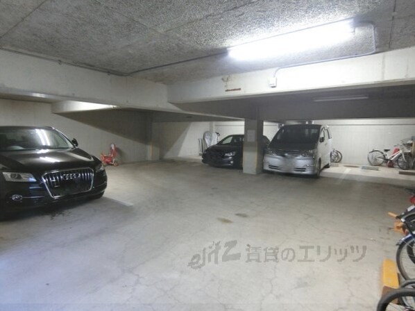 ラジュニール春日丘の物件内観写真